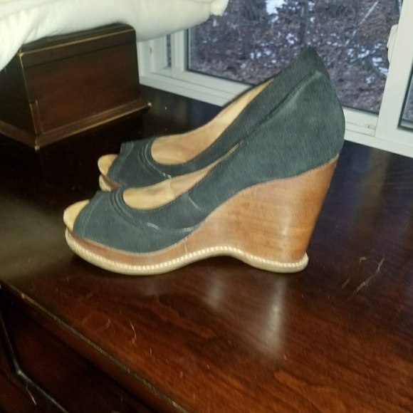 Michael Kors suede wedges - Picture 3 of 4